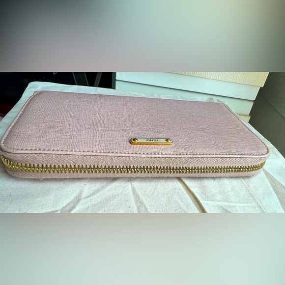 FENDI Soft Pink Long Continental Saffiano Leather Zip Card Coin Wallet - Picture 4 of 16